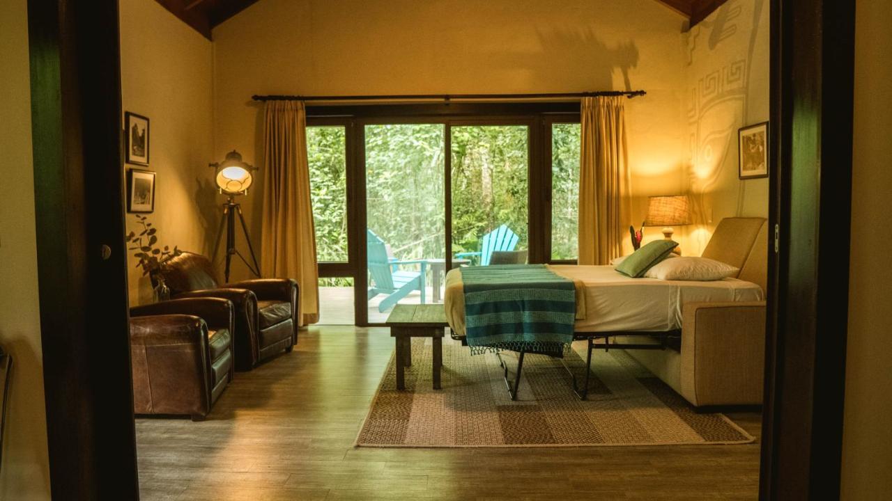 Hotel Jungle Lodge Tikal Exteriör bild